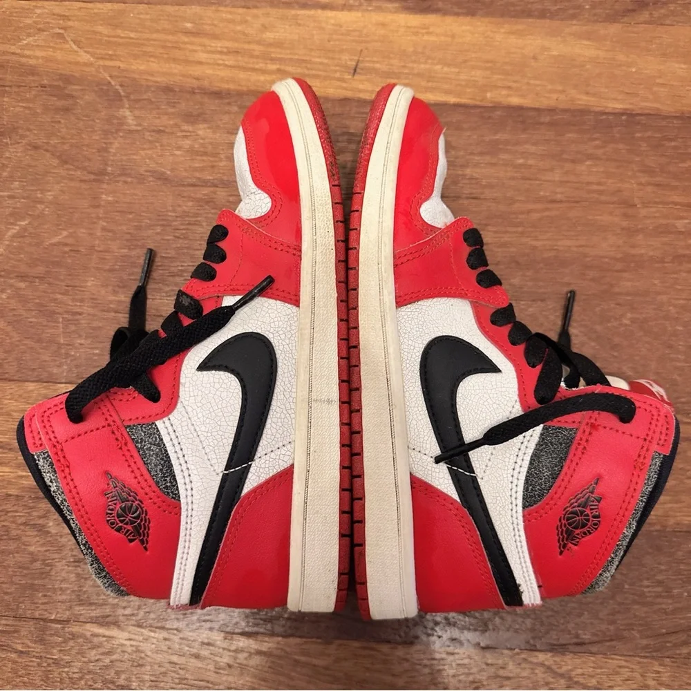 Nike Air Jordan 1 Mid FD1412-612 Chicago Red White Black Boy 3Y Sneakers